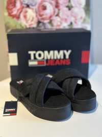 Нові шльопанці Tommy Jeans