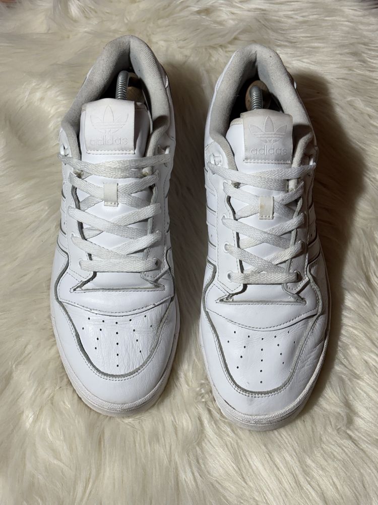 Кроссовки Adidas Originals RIvalry Low