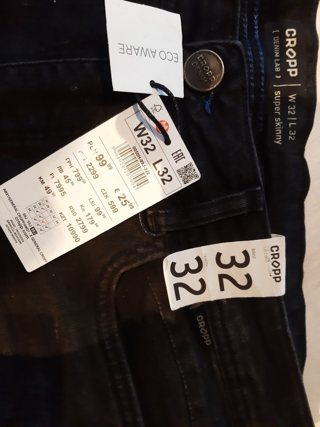 Pilnie sprzedam: Nowe!! czarne spodnie jeansy męskie Cropp 32 32