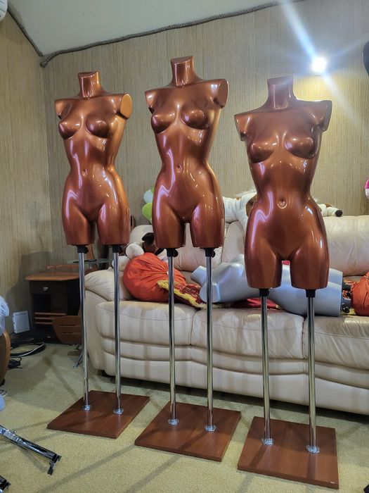 Торговое оборудование,манекен