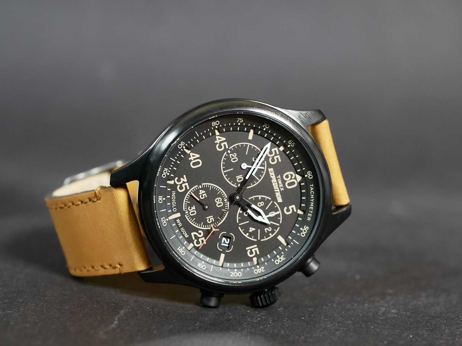 Timex Expedition Tw4B12300 с хронографом и с подсветкой Indiglo