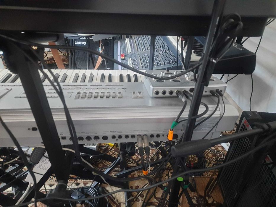 Sprzedam Keyboard KORG PA 1 X PRO w idealnym stanie.