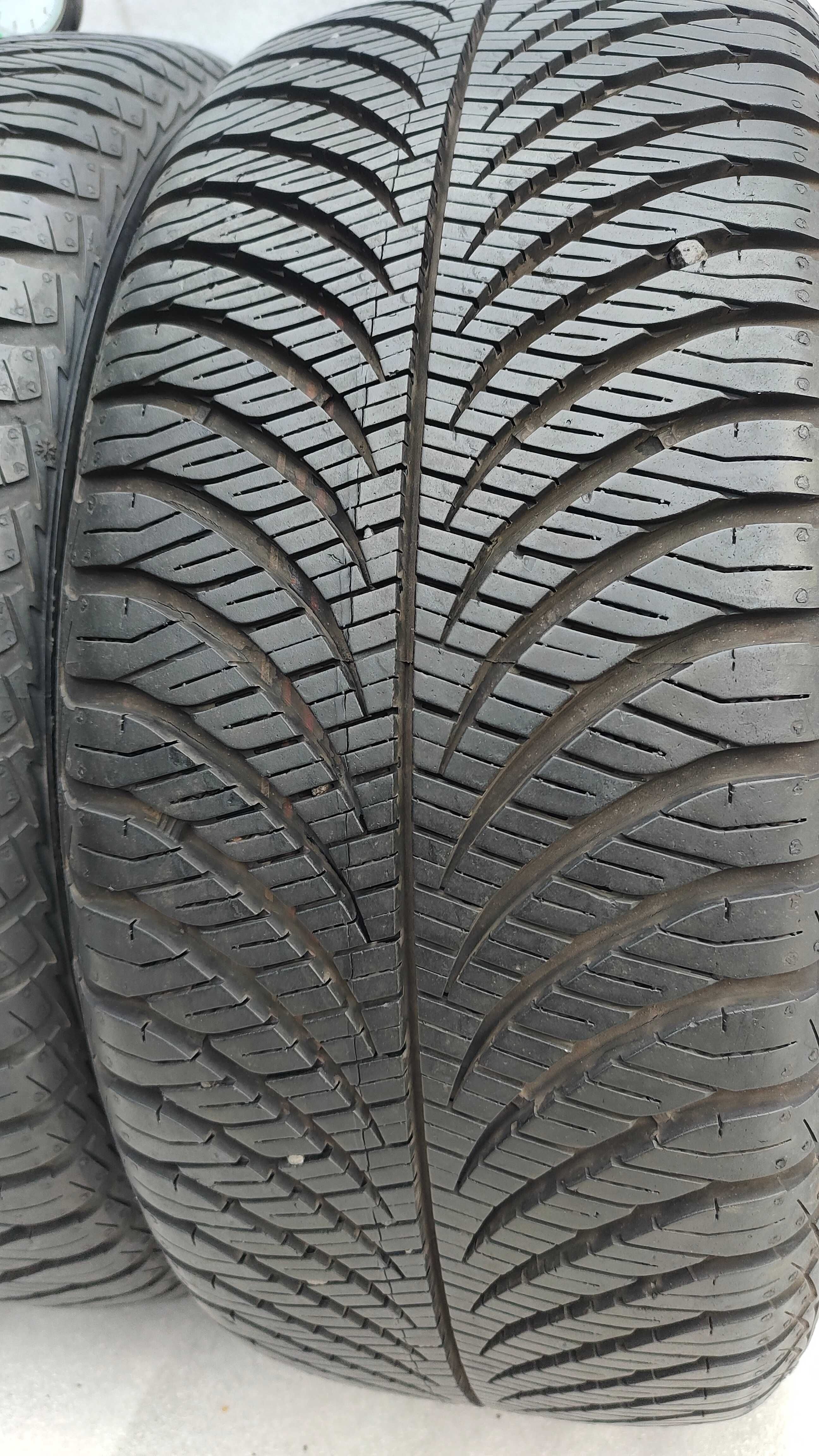 Opony Całoroczne 195/50/15 Goodyear 2szt 7,8mm MB