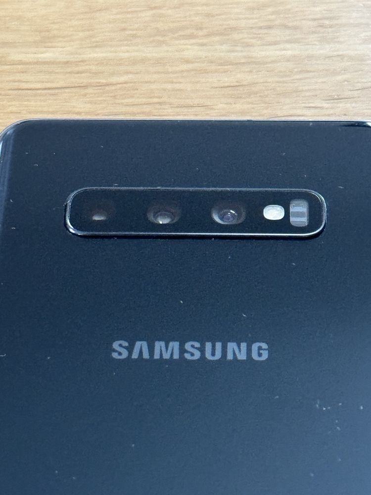 Samsung Galaxy S10+ SM-G975F/DS