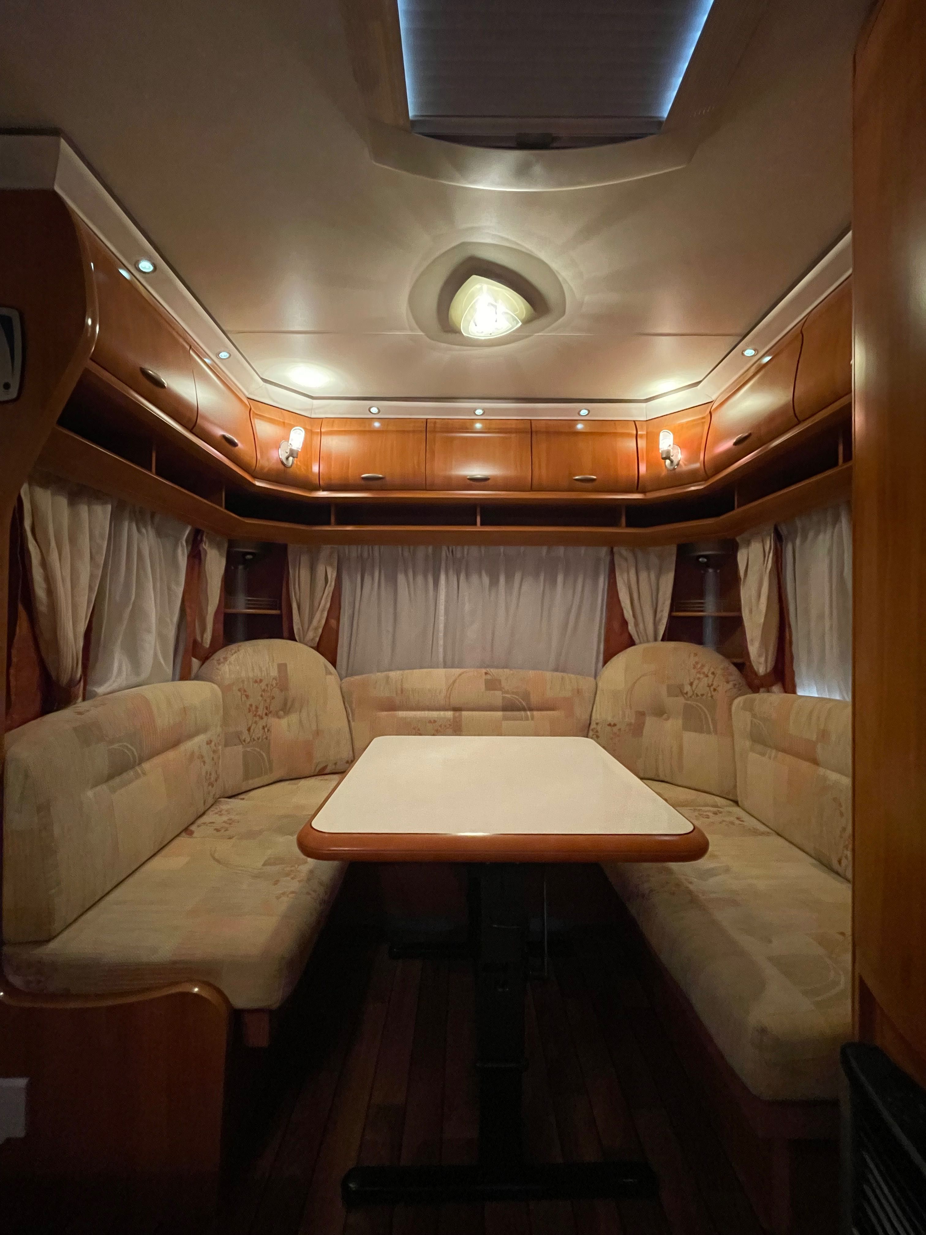 Caravana Hobby Prestige 2011