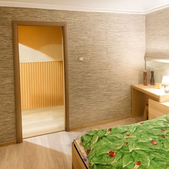 2-кімнатна квартира з меблями та косметичним ремонтом — Молодіжний