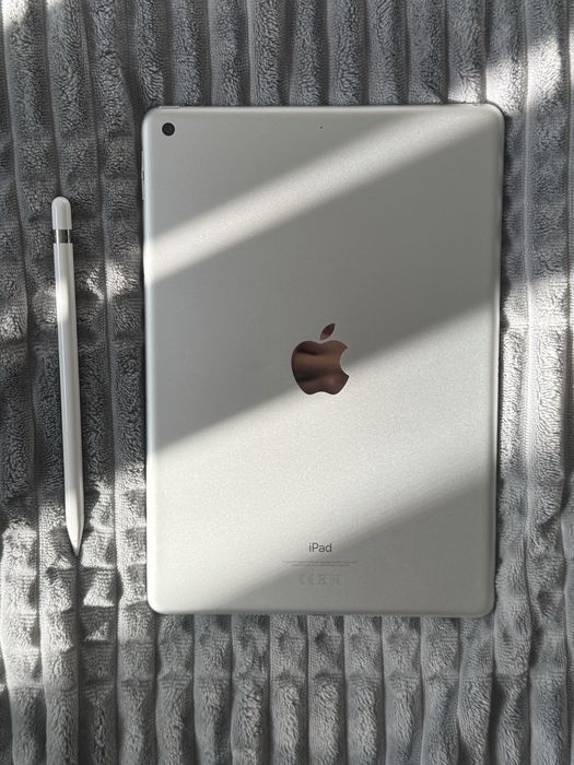 Apple Ipad 9 gen 64 gb +apple pencil 1 gen+ klawiatura zagg pro keys