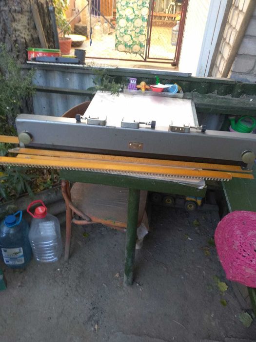 Продаю вязальный аппарат "Чернивчанка"