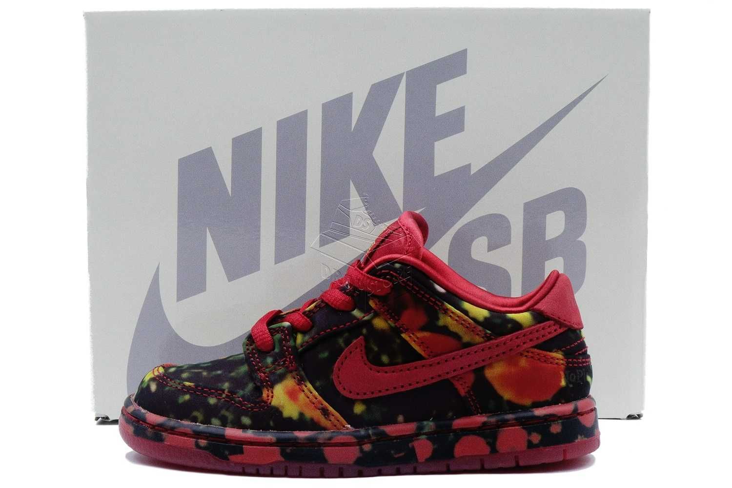 Nike SB DUNK Low The Wizard of Oz Poppy Field / FZ1237–600