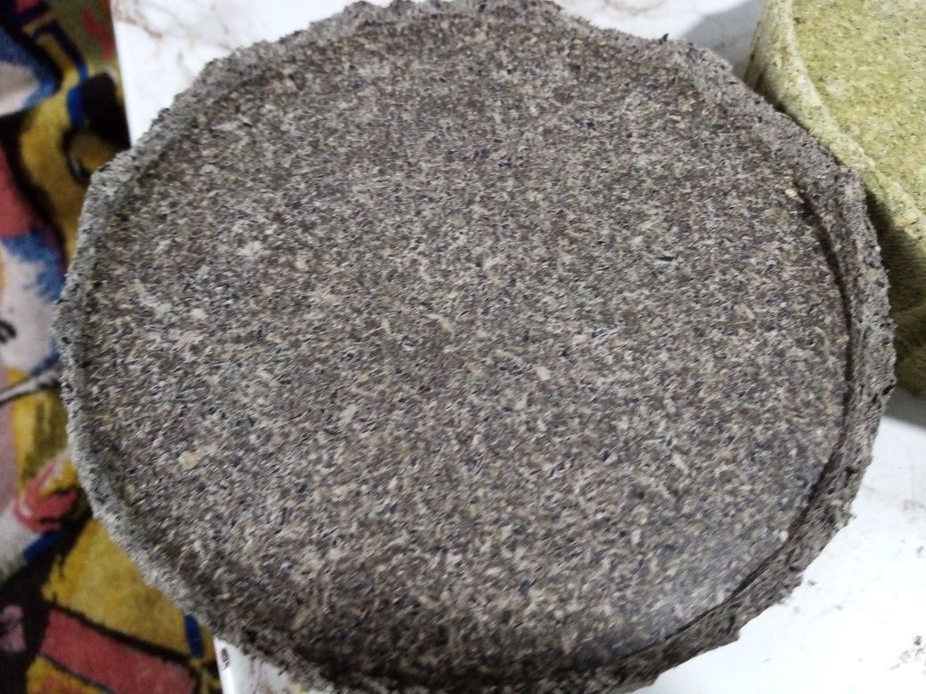 Продам макуху для риболовлі.