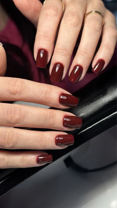 Нігті манікюр якісний педікюр нарощування нігтів нарощення