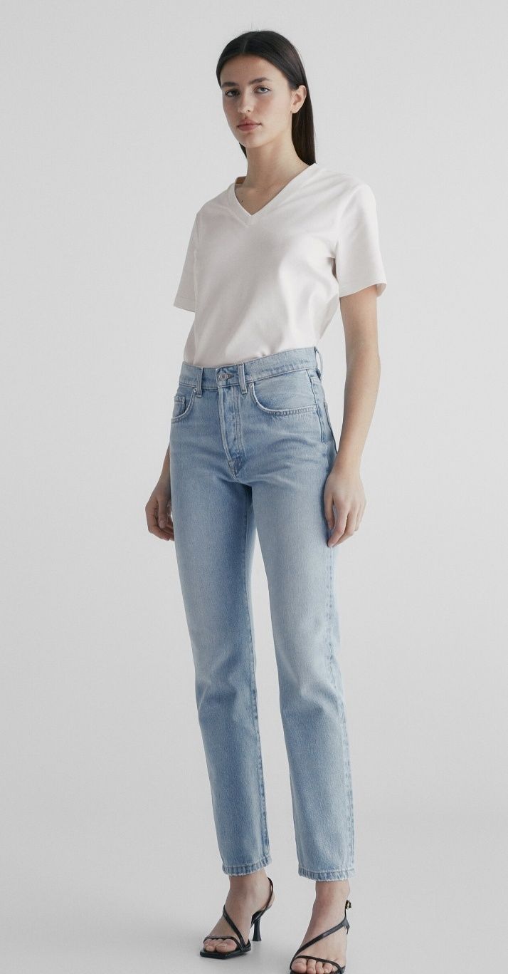 крутые джинсы, красивого цвета, с завышенной талией Massimo Dutti
