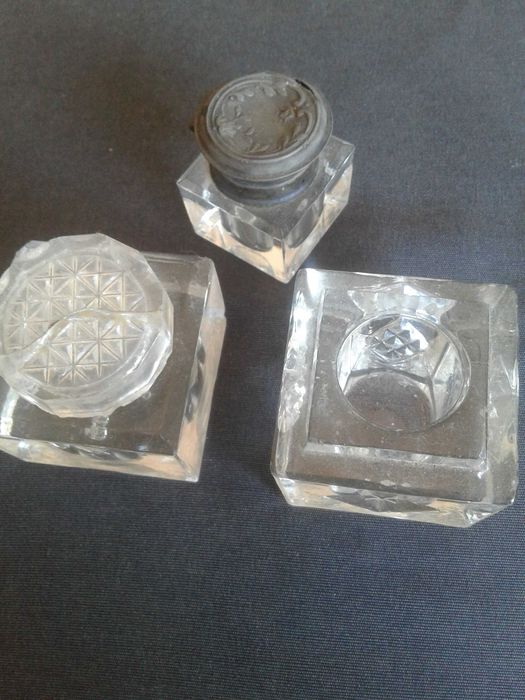 Três  Tinteiros Muito  Antigos