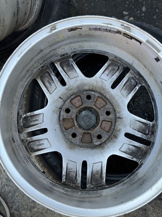 Продам диски на Volkswagen Touareg  R18 срочно!!!