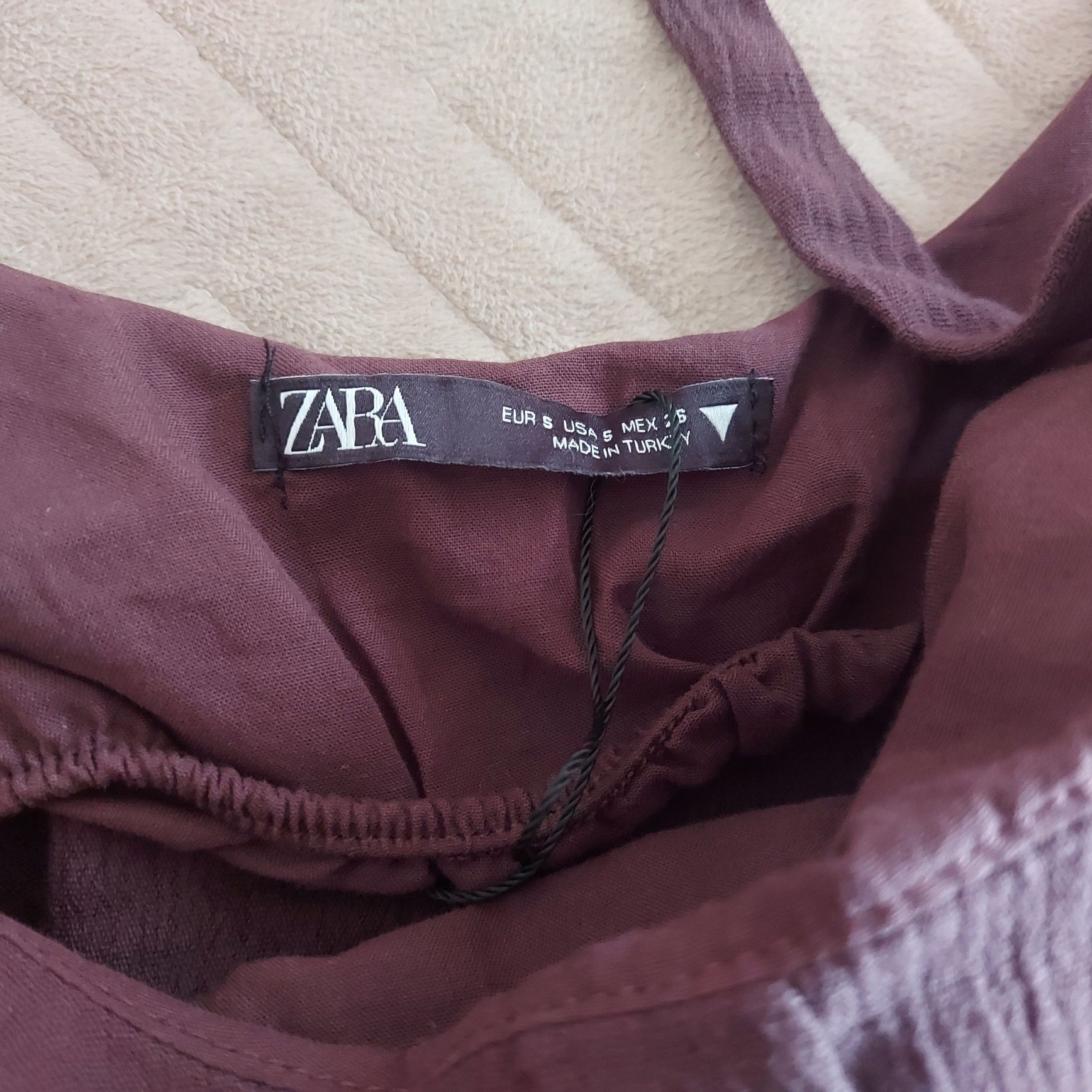 Топ# вкорочена майка Zara