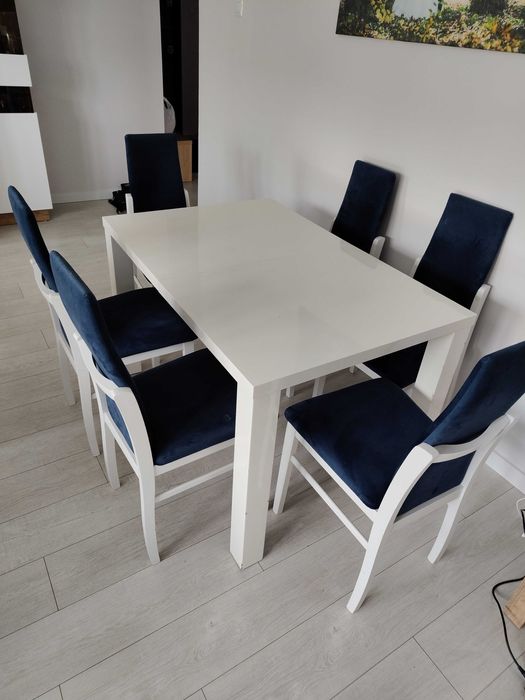 Krzesła do salonu 6 szt + stół gratis