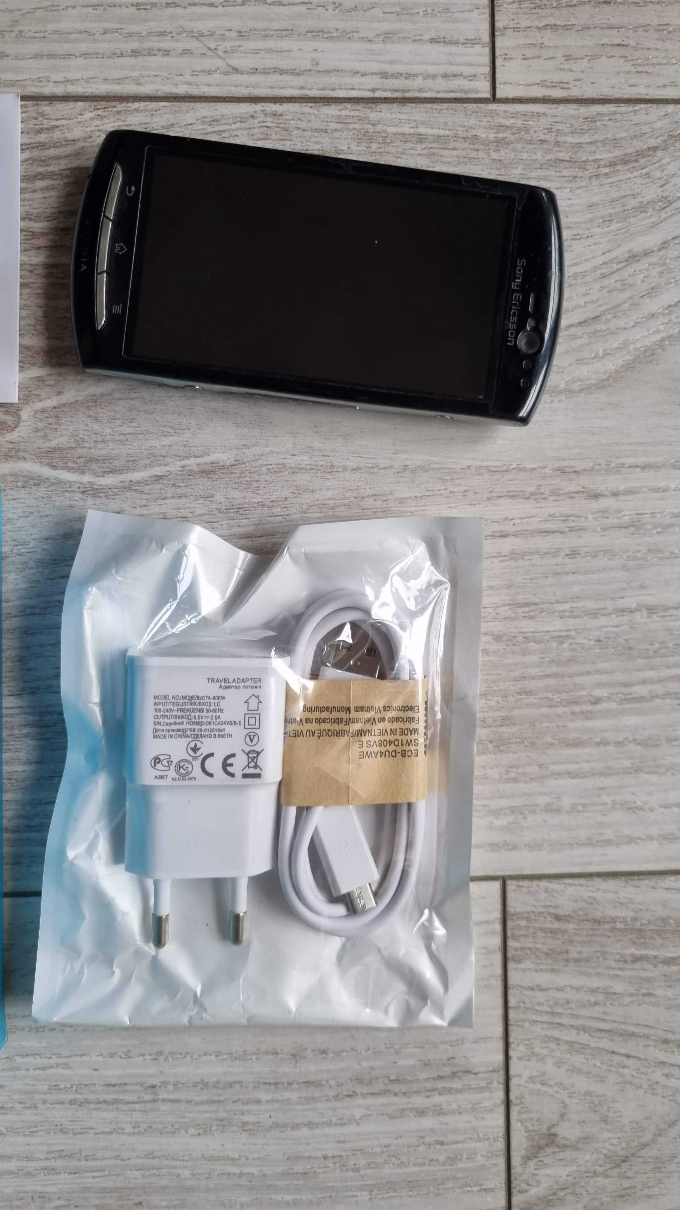 Sony ericsson XPERIA NEO V + nowa ładowarka + kabel - pudełko