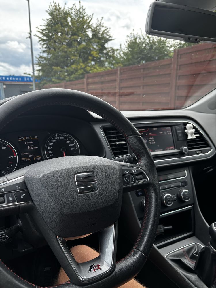 SEAT Leon 3 FR ST 5F 2014 2.0 TDI Manual