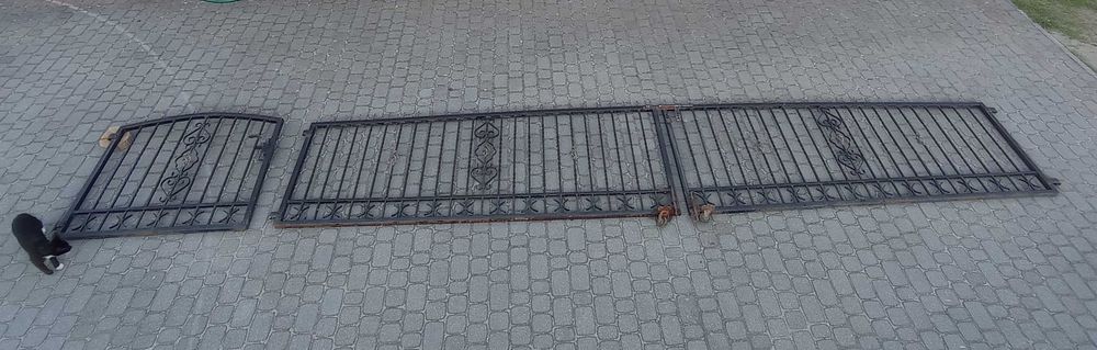 Brama 5,20 m dwuskrzydłowa oraz furtka 1,15m