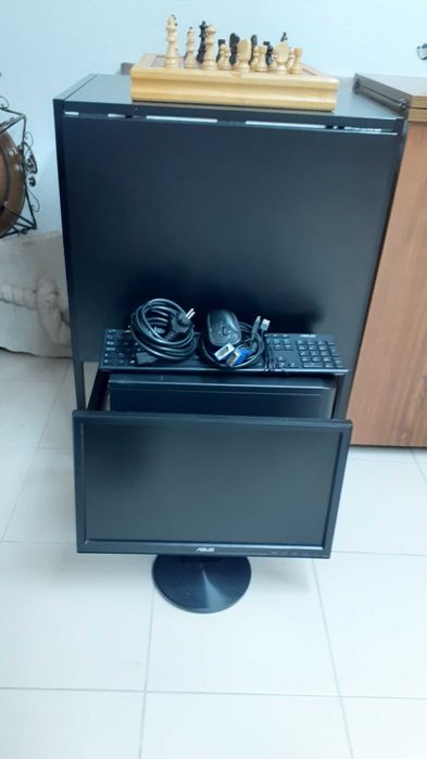 Computador de Secretária marca ASUS