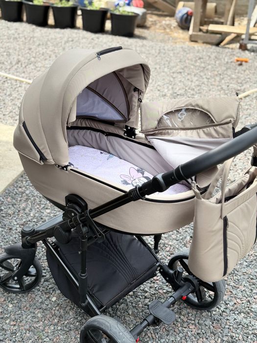 Продам коляску 2 в 1 в ідеальному стані