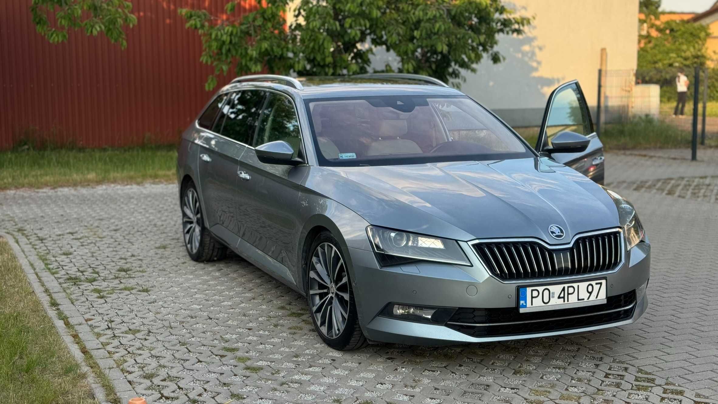 Skoda Superb Laurin & Klement: Webasto, Panorama, Canton, Went. fotele