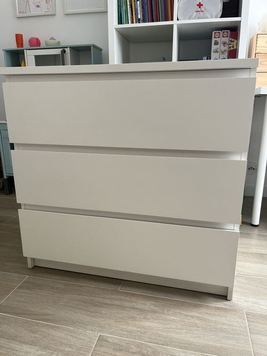 Cómoda Malm 3 gavetas