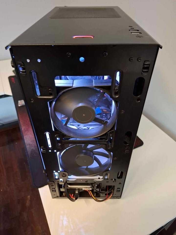 Torre PC (i5-8400, GTX 1060) Ler anuncio