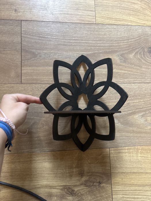 Kwietnik na jeden kwiatek wiszacy lub mini półeczka lotos