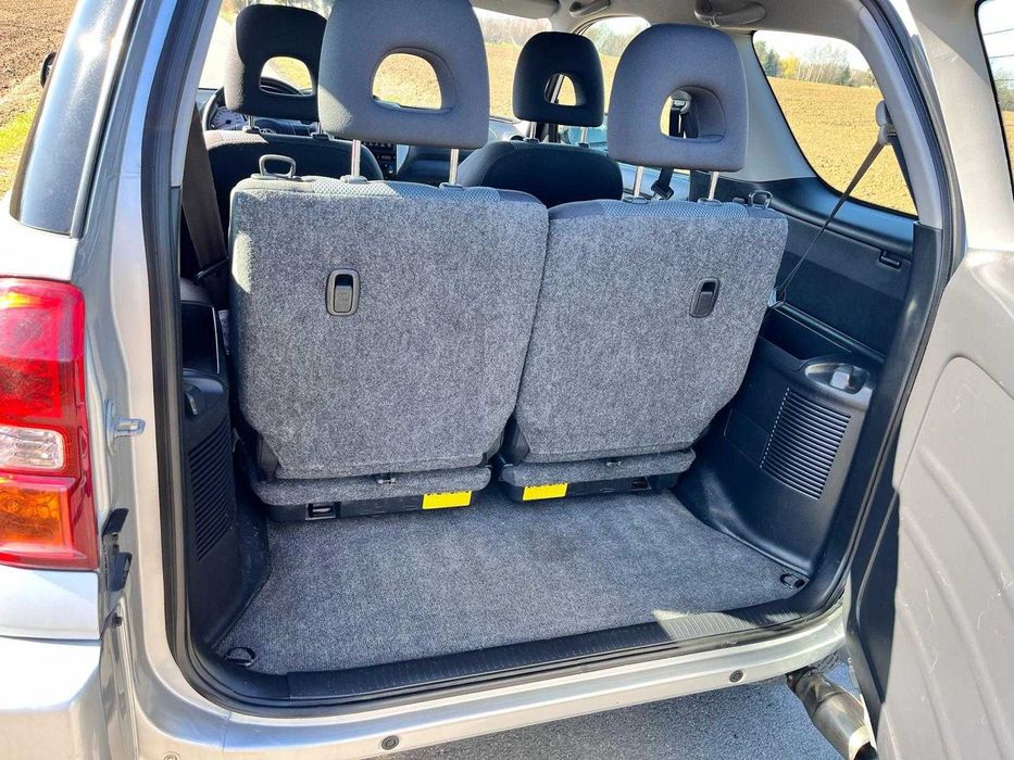 sprzedam toyota rav 4 fl 2004 r 2.0 150 KM