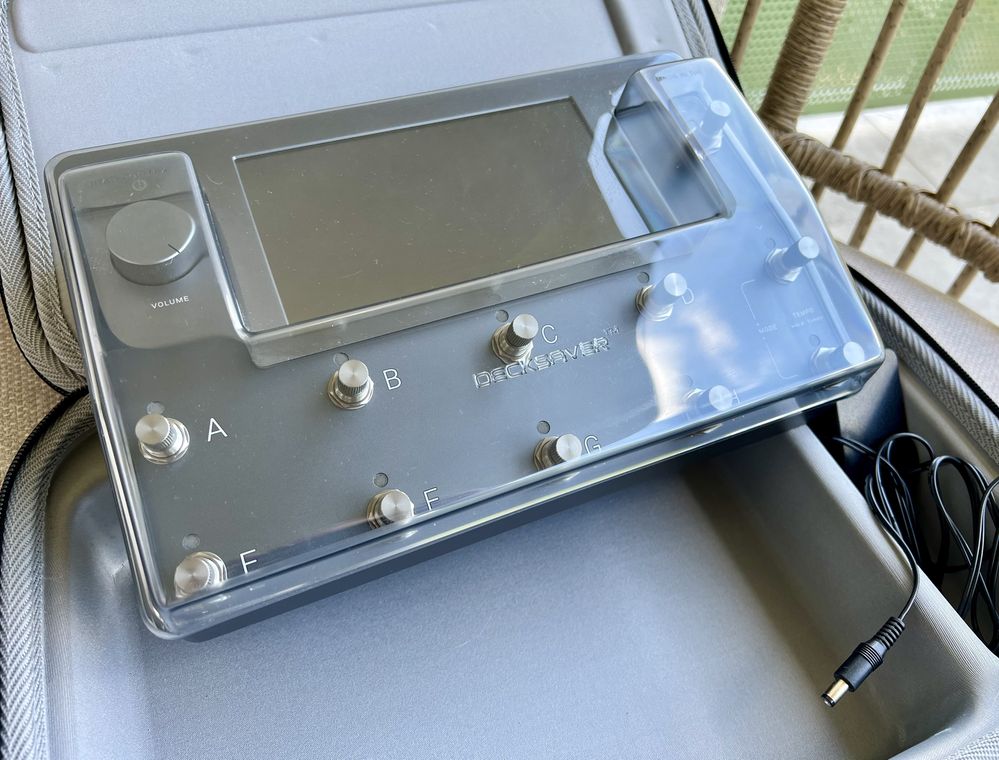 Neural DSP Quad Cortex – stan idealny + gigcase + Decksaver