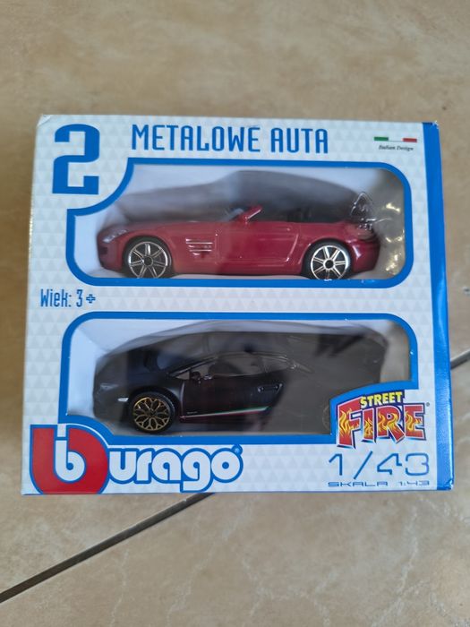 Sprzedam dwa nowe auta metalowe