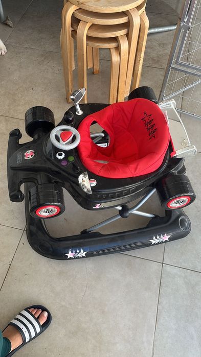 Aranha de bebé carro de corrida
