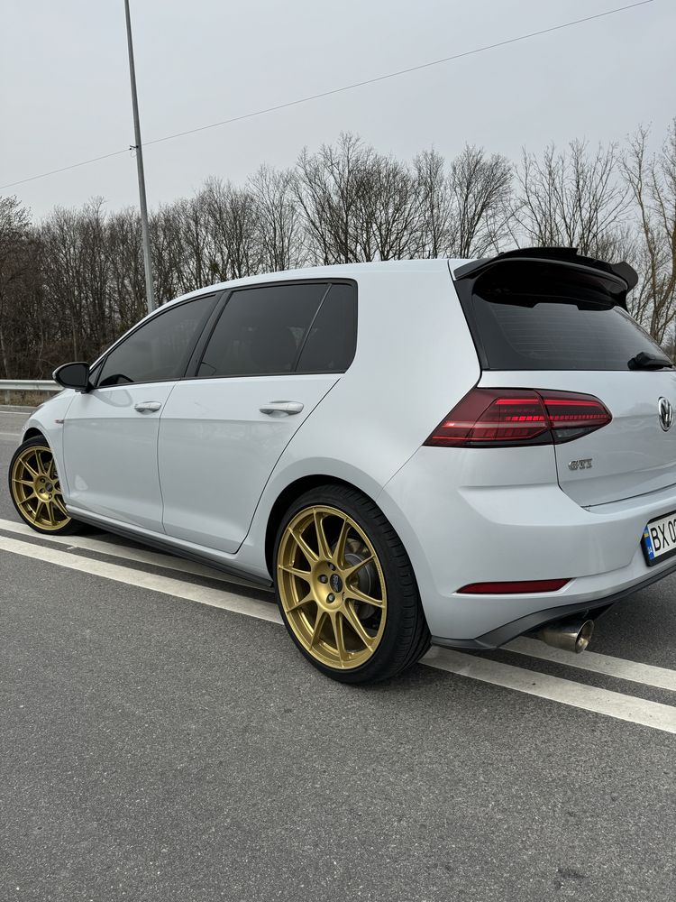 Volkswagen Golf Gti 7.5 2018