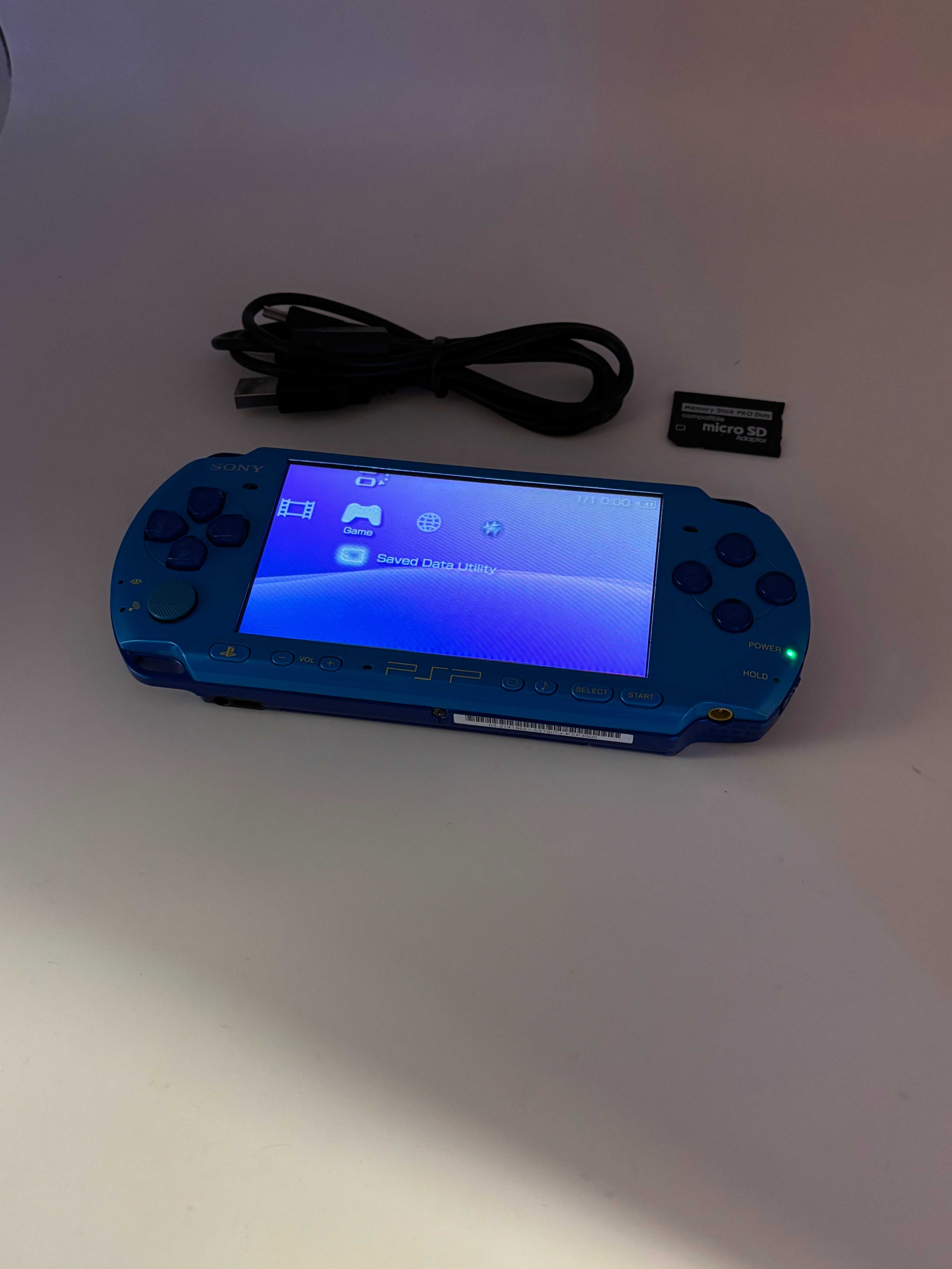 niebiska konsola PSP 3000 slim + adapter + kabel stan bardzo dobry