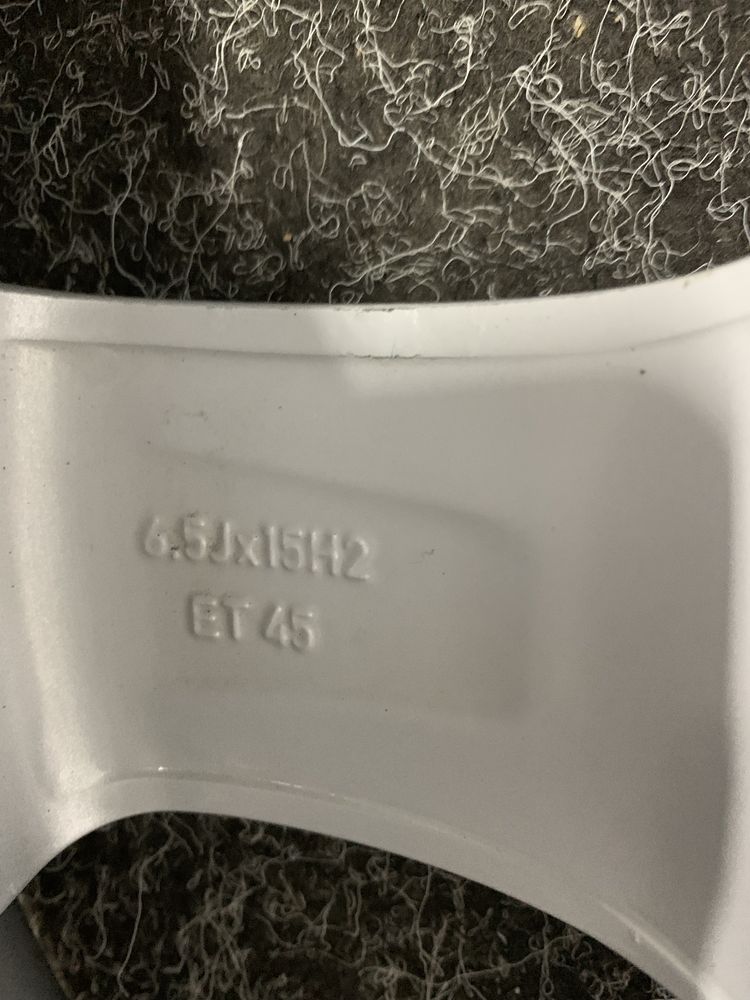 Диски R15 5/112  Volkswagen Cadyy,Golf,Touran,Passat,Skoda A5