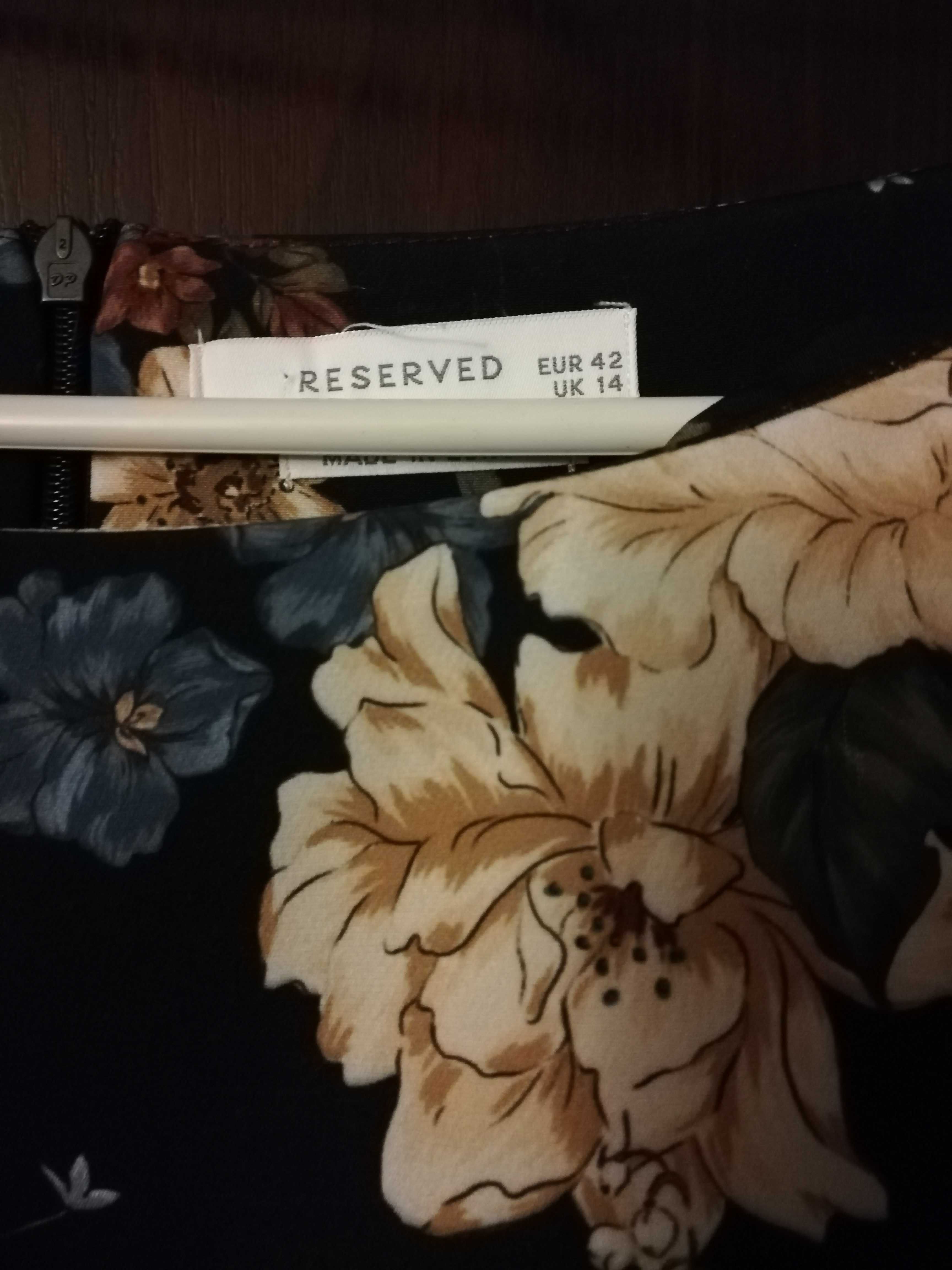 Sukienka marki Reserved