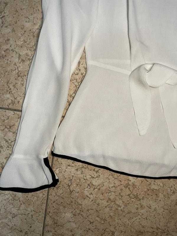 Стильна, гарна Блуза ZARA кофта сорочка біла