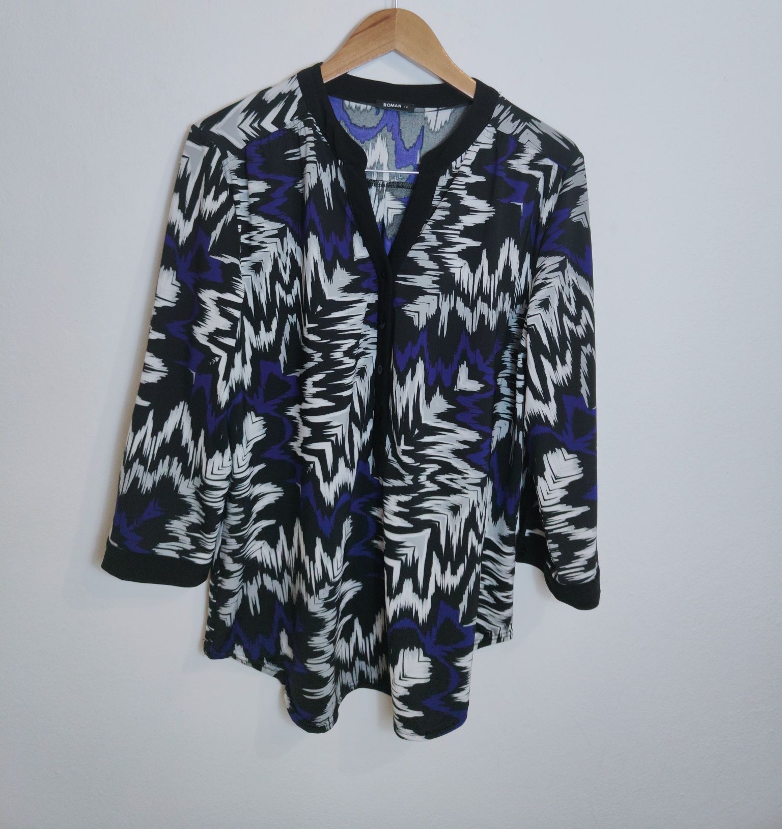 Damska Bluza Wzorzysta Wielobarwna  z Krotkim  Rekawem Roman (XL)