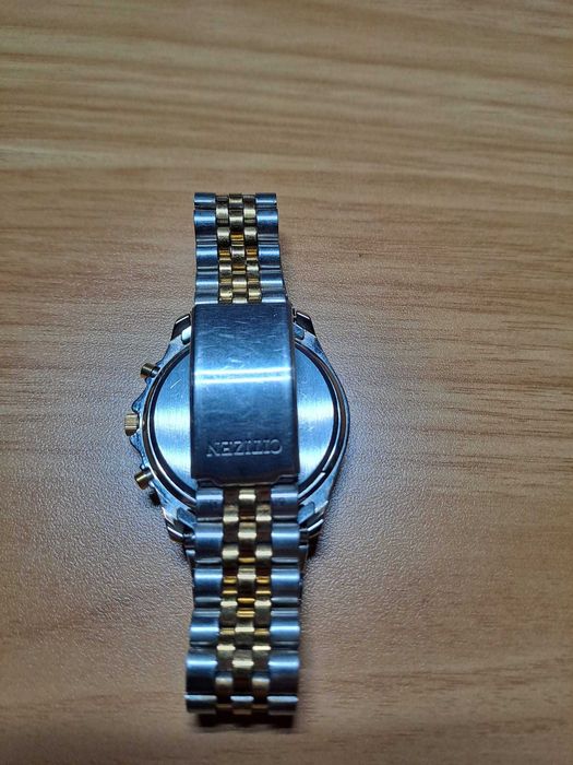 Relógio Citizen Quartz Chronograph – Dois Tons