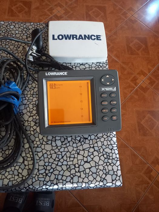 Продам єхолот lowrance x125