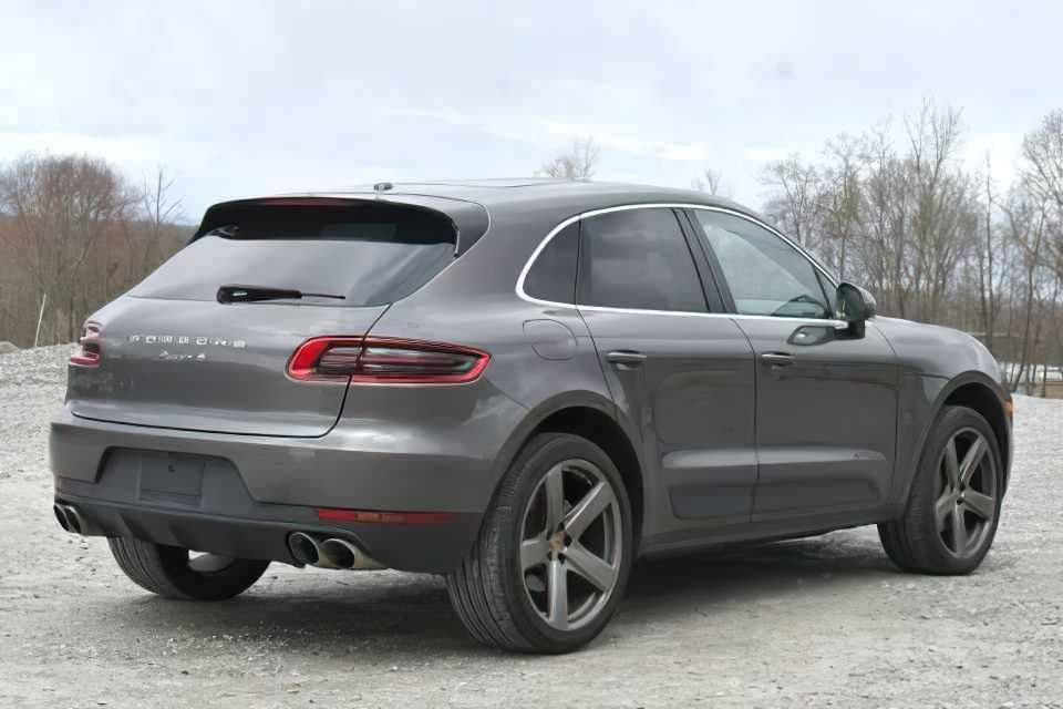 2015 Porsche Macan