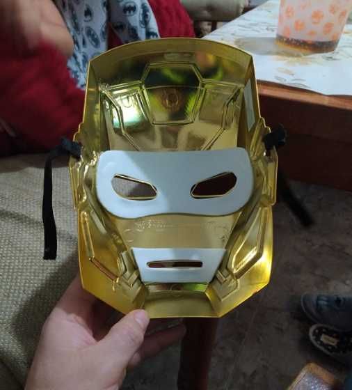 Mascaras Hulk, Homem Ferro e Capitão América