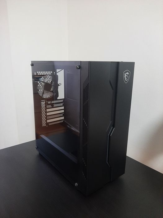 Caixa MSI Vampiric 010M
