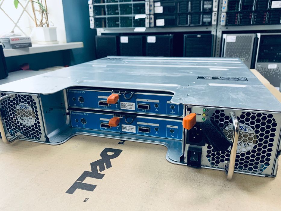 Дисковая полка DELL Compellent SC220 Enclosure