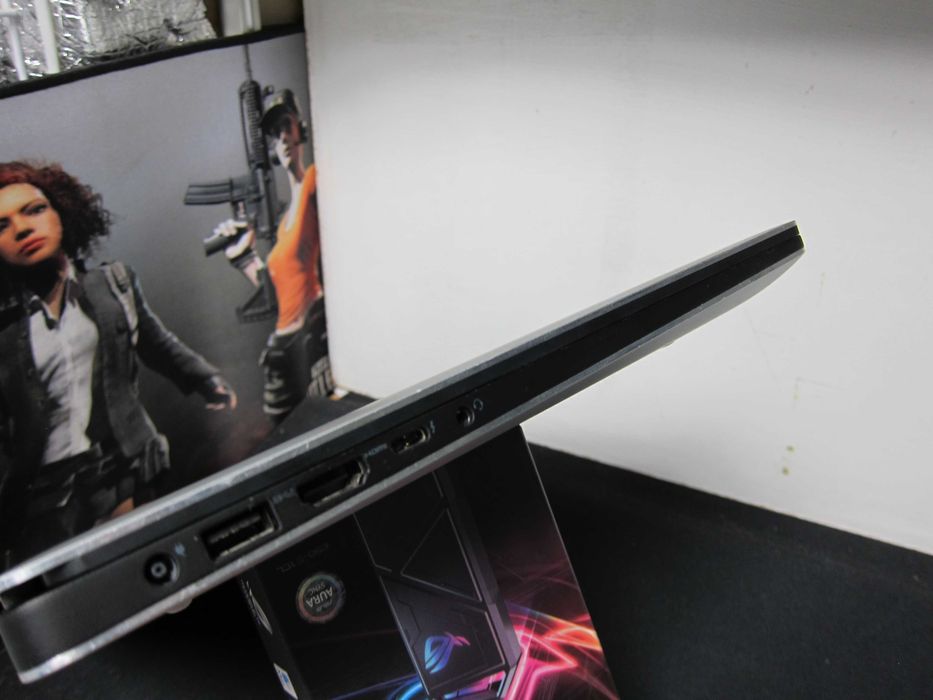 DellXPS9550/15.6"4k 3840 x 2160/Intel CoreI7/Ram 16 gb/Nvidia GTX 960M
