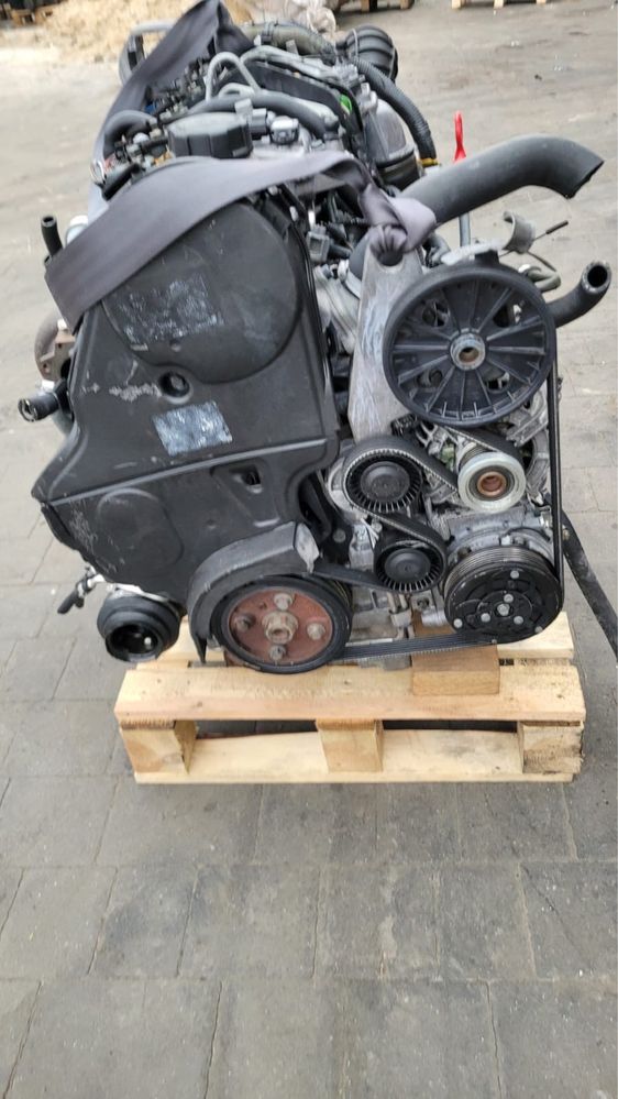 Silnik D5244T VOLVO V70 XC70 S80 D5 2.4D 4 miesiace gwarancji