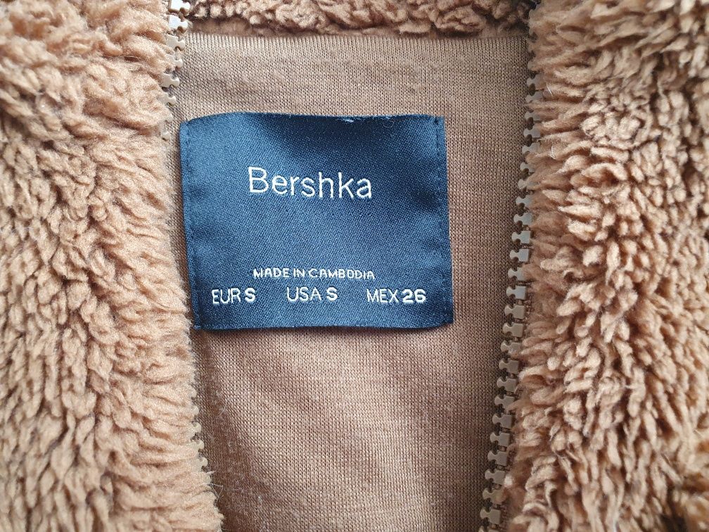 Futrzak bluzka miś bershka