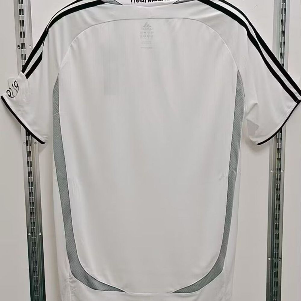 Ретро джерсі Реал Мадрид сезону 06-07/ Retro jersey Real Madrid