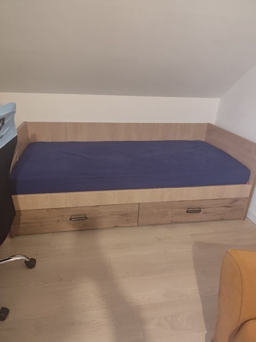 Łóżko 90x200 z materacem